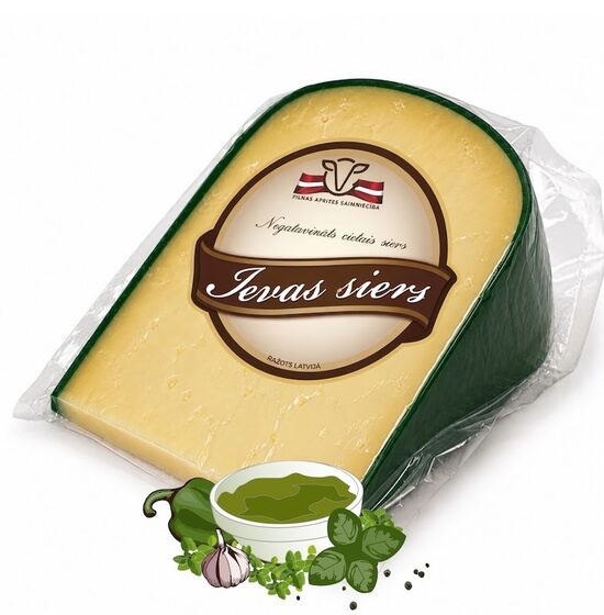 Ievas siers ar pesto - griezta šķēle vakuumā